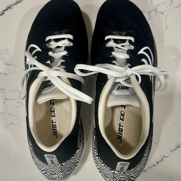 Nike Women’s Zoom Fly 5 Premium Carbon Plate Running Shoes - Picture 6 of 8